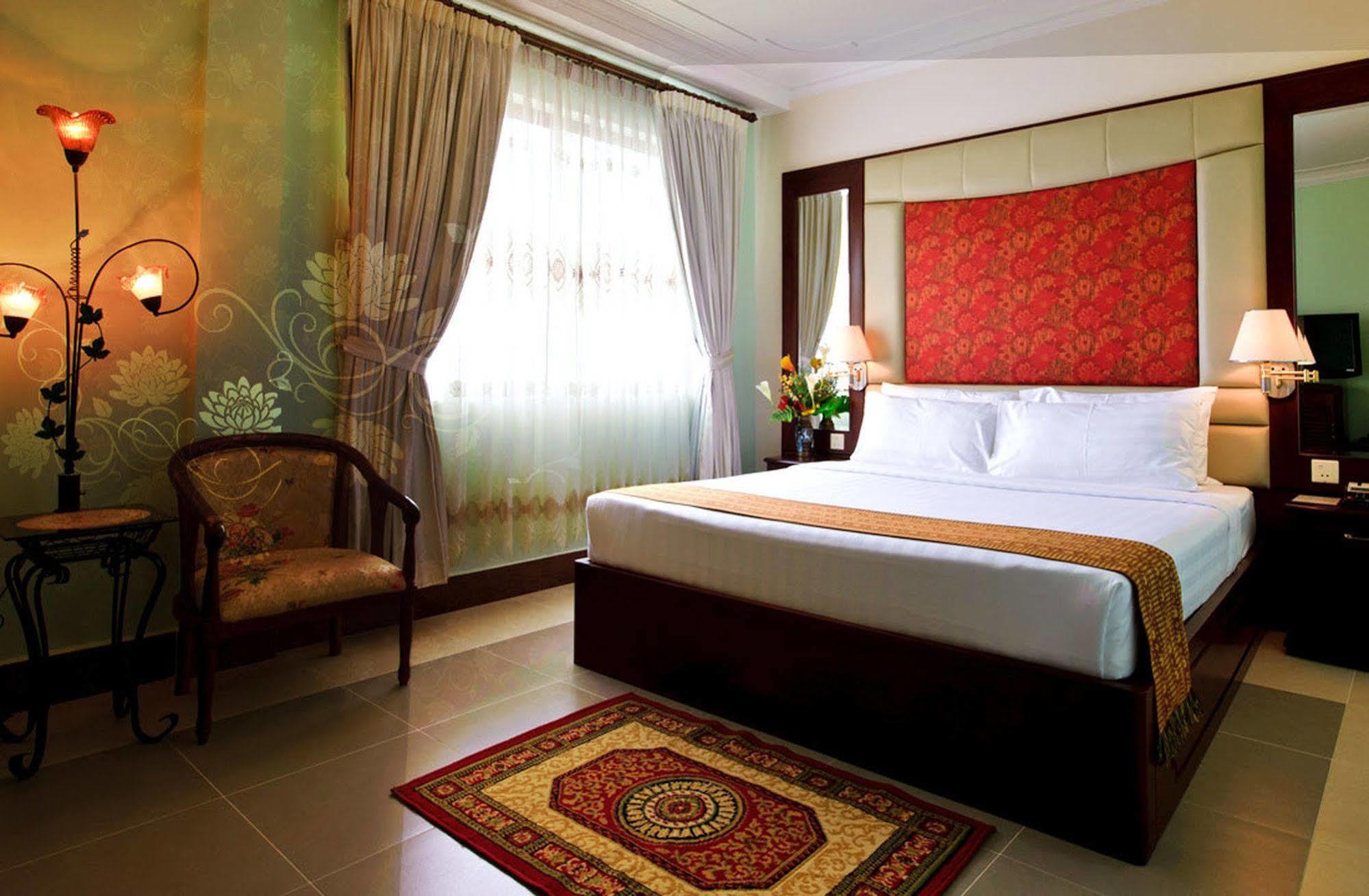 Hotel Luxury World Phnompenh Exteriér fotografie